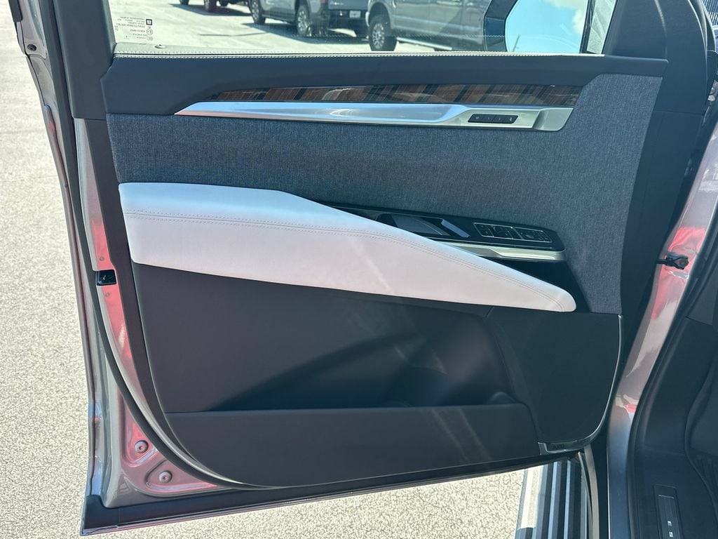 2026 Cadillac Escalade ESV Platinum Luxury - Photo 10