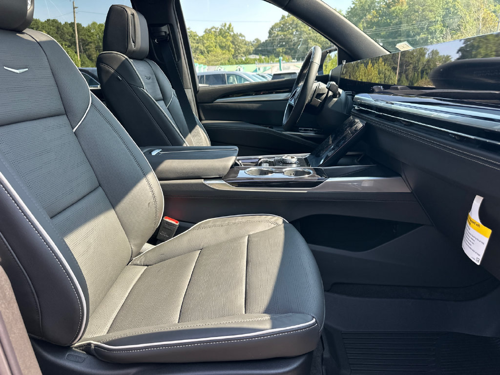 2026 Cadillac Escalade Sport - Photo 13