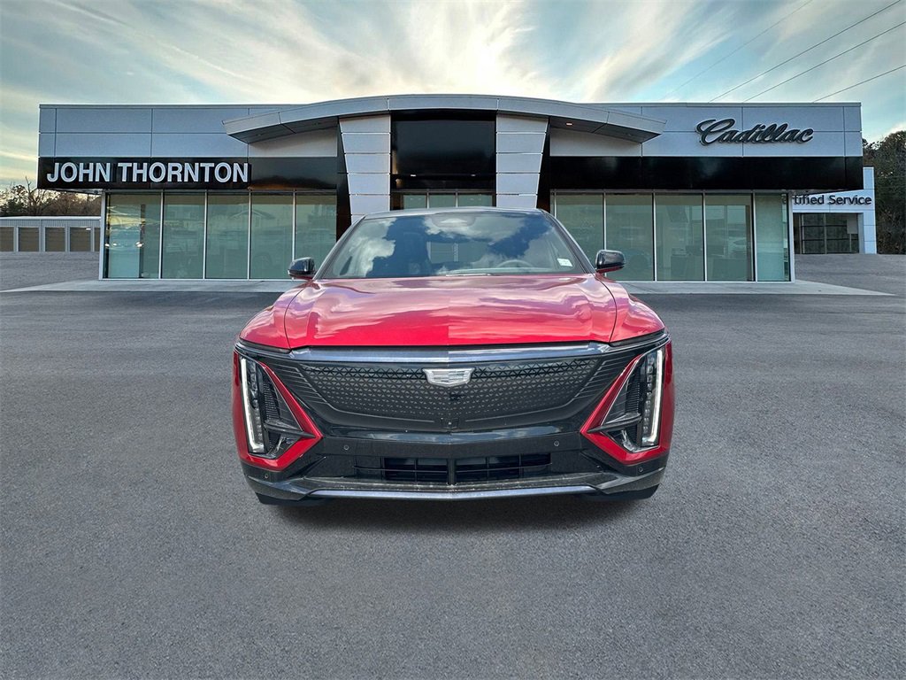 2025 Cadillac Lyriq Sport photo 2