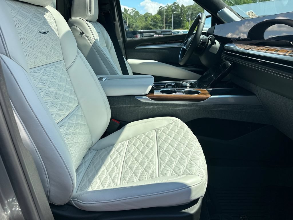 2026 Cadillac Escalade ESV Platinum Luxury - Photo 13