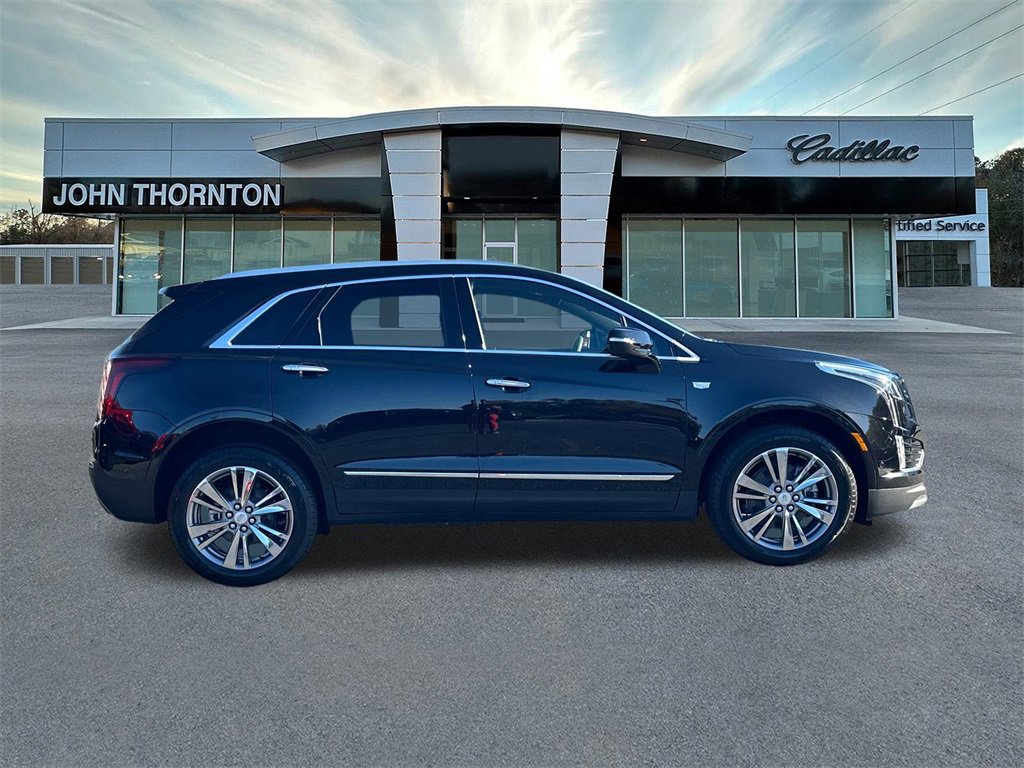 2026 Cadillac XT5 Premium Luxury photo 2