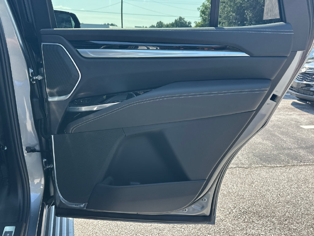2026 Cadillac Escalade Sport - Photo 16