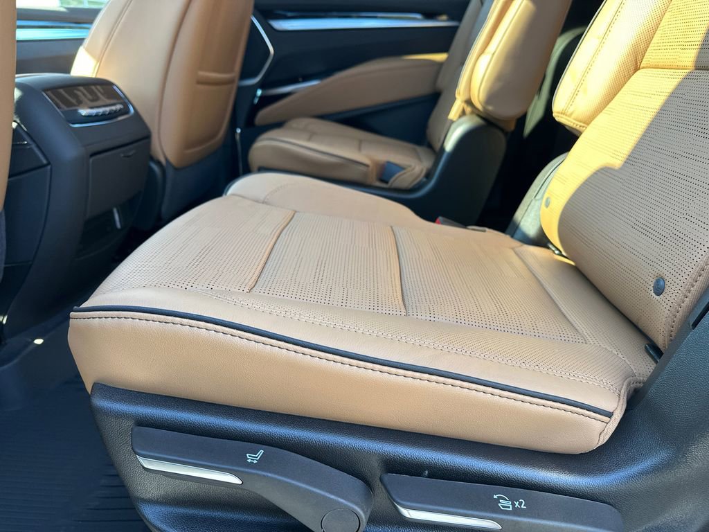 2026 Cadillac Escalade ESV Luxury - Photo 20