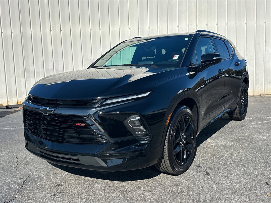 2024 Chevrolet Blazer RS photo 2