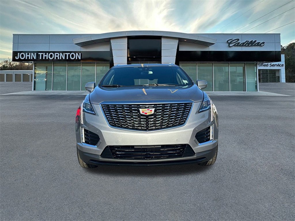 2026 Cadillac XT5 Luxury photo 2