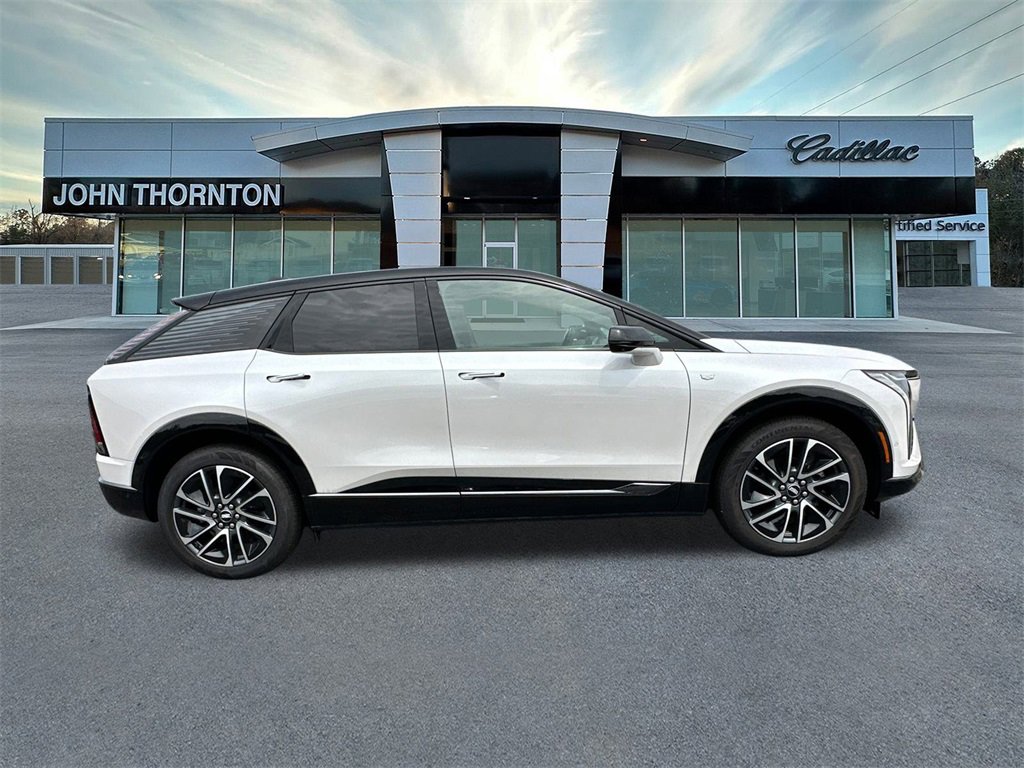 2025 Cadillac Optiq Sport photo 4