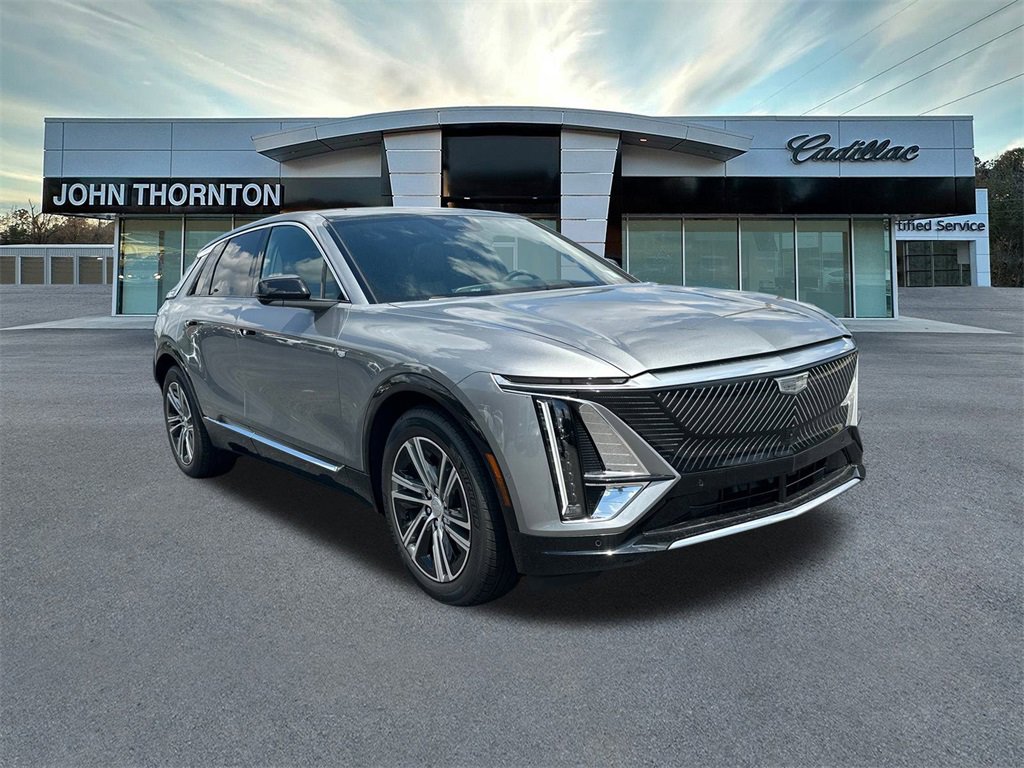 2025 Cadillac Lyriq Luxury photo 3