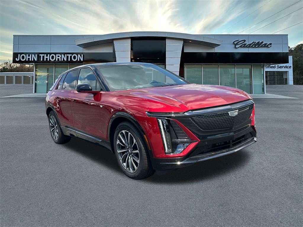 2025 Cadillac Lyriq Sport photo 3