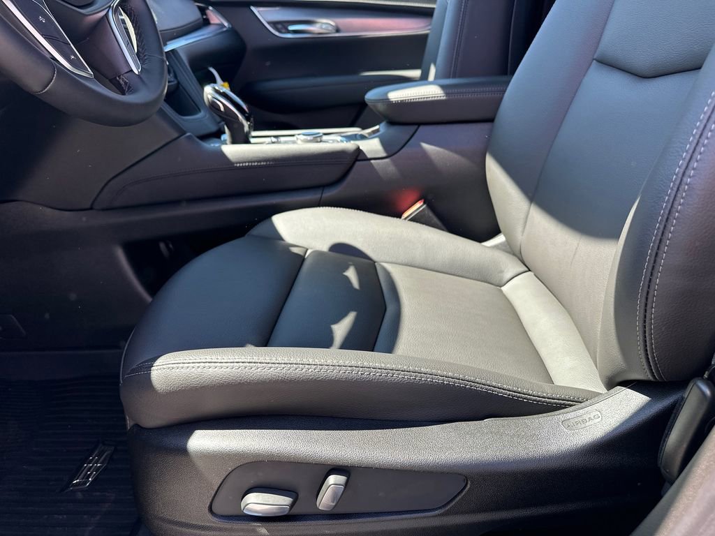 2026 Cadillac XT5 Luxury - Photo 9