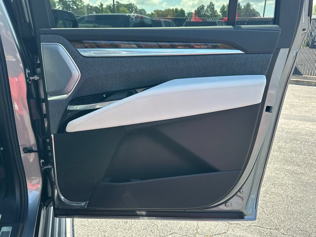 2026 Cadillac Escalade ESV Platinum Luxury - Photo 16