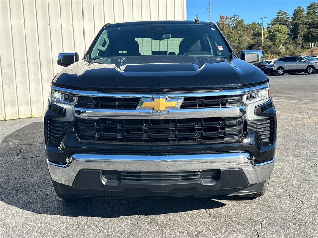 2024 Chevrolet Silverado 1500 LT photo 3