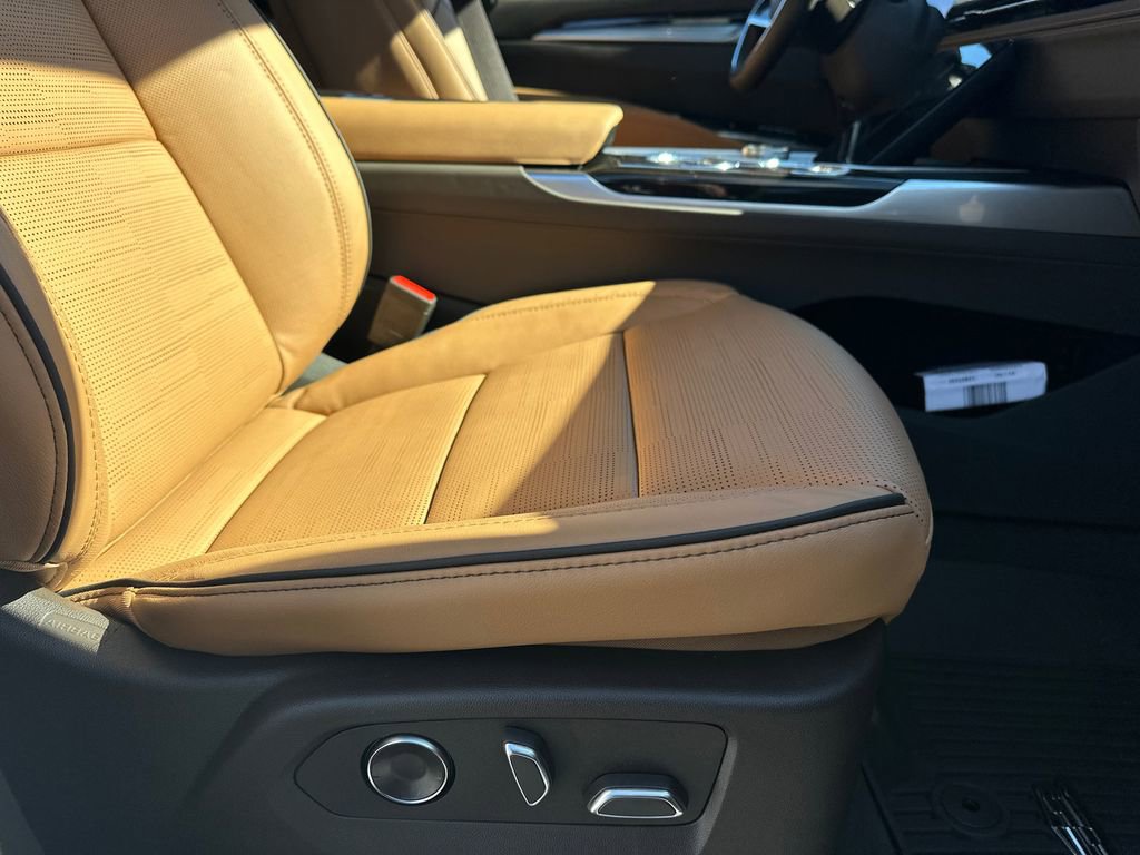 2026 Cadillac Escalade ESV Luxury - Photo 13