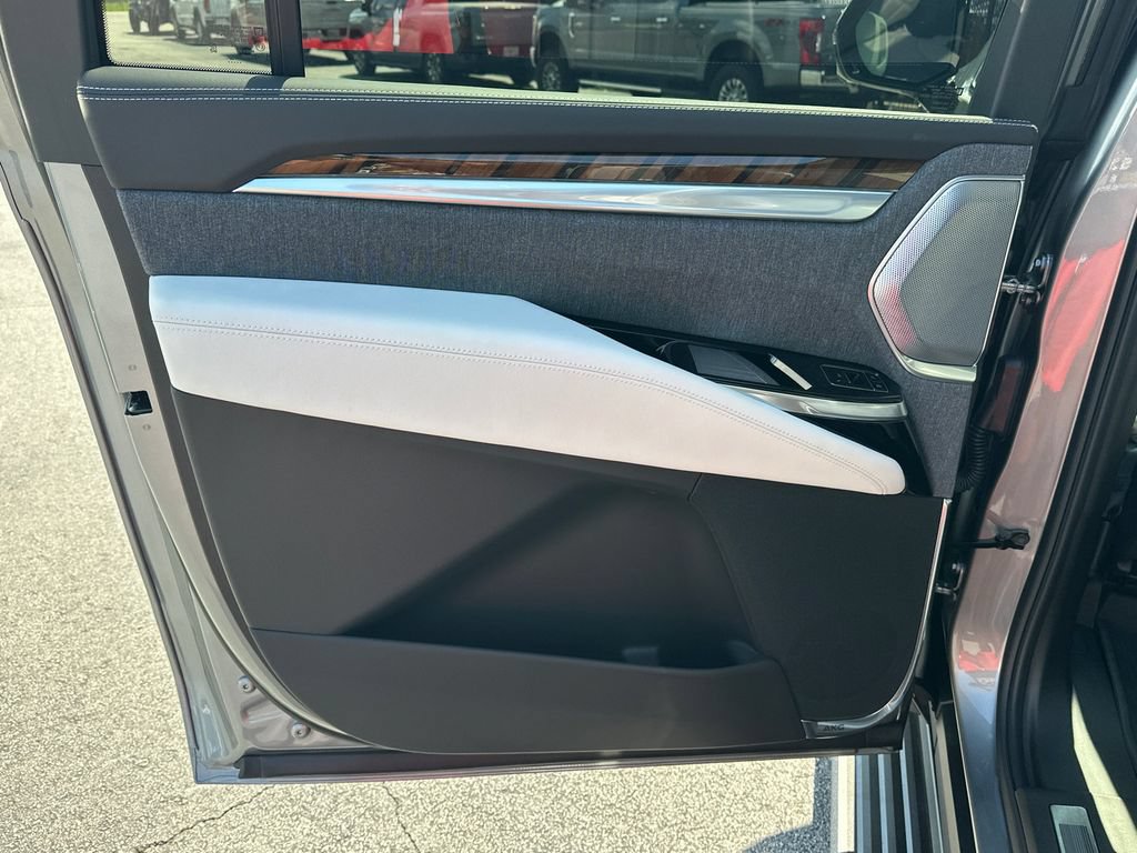 2026 Cadillac Escalade ESV Platinum Luxury - Photo 21