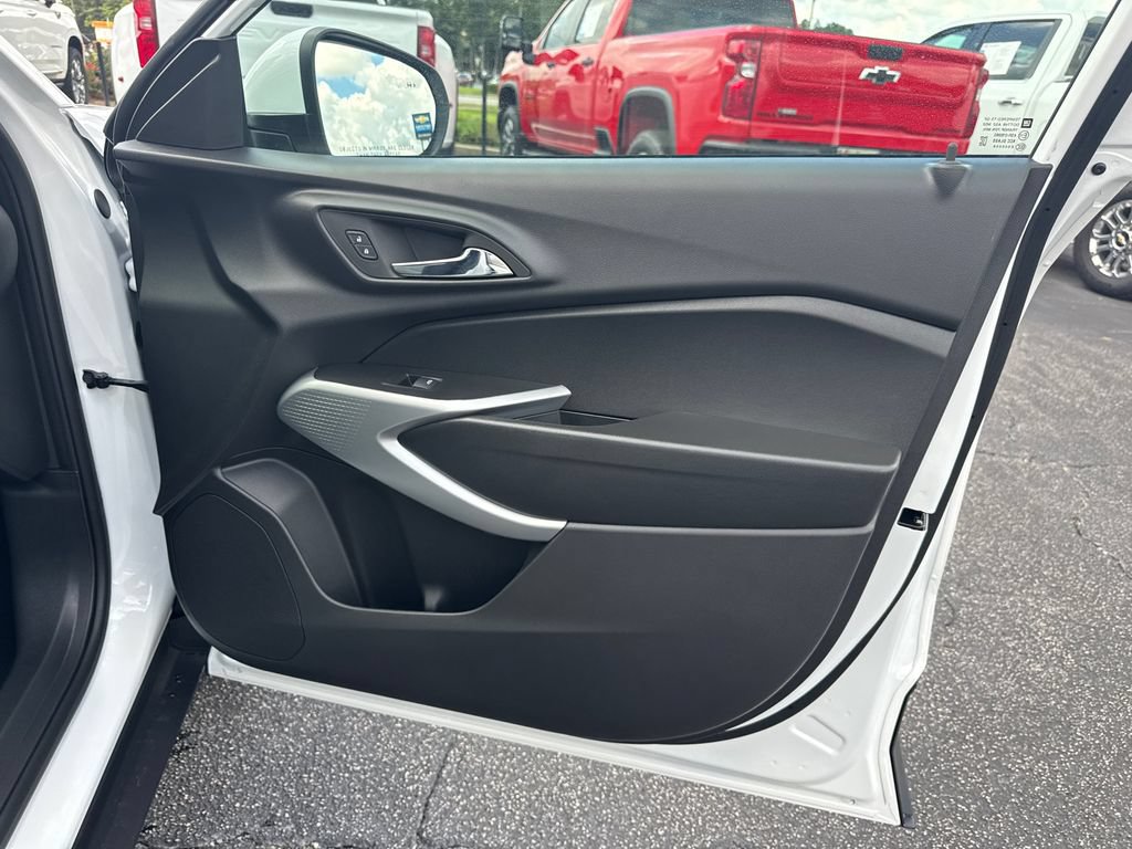 2026 Chevrolet Trax LS - Photo 15