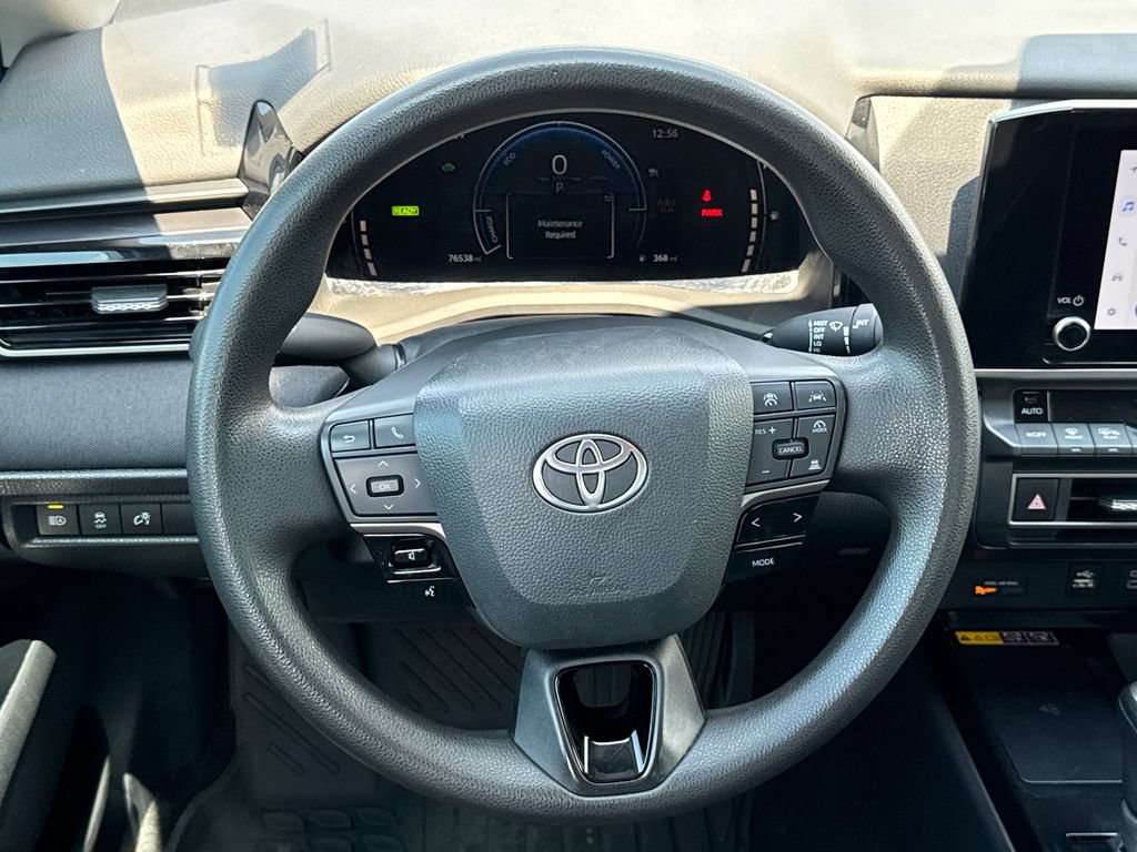 2025 Toyota Camry LE - Photo 24