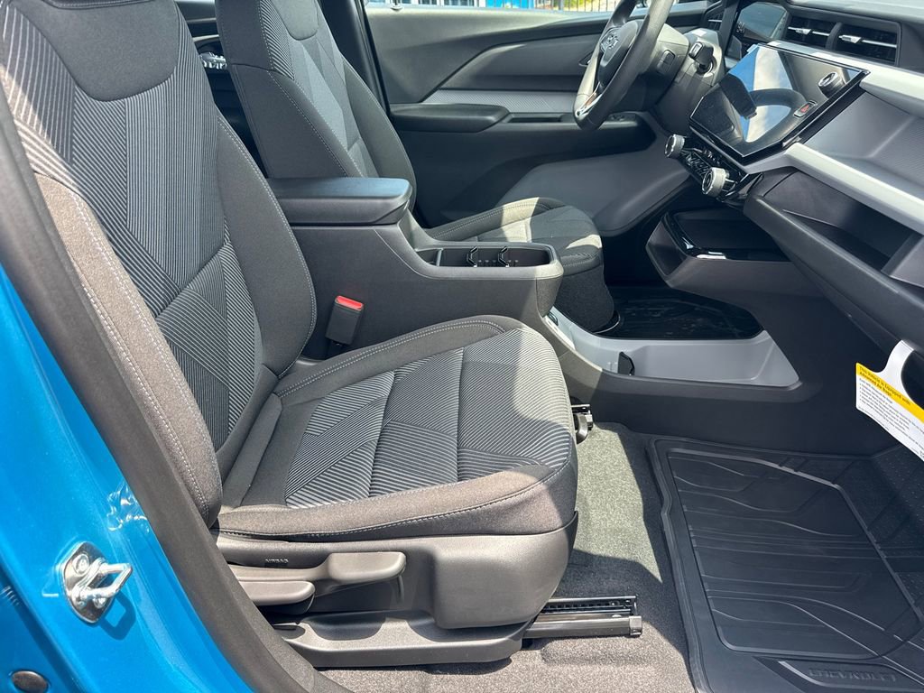 2027 Chevrolet Bolt LT - Photo 14