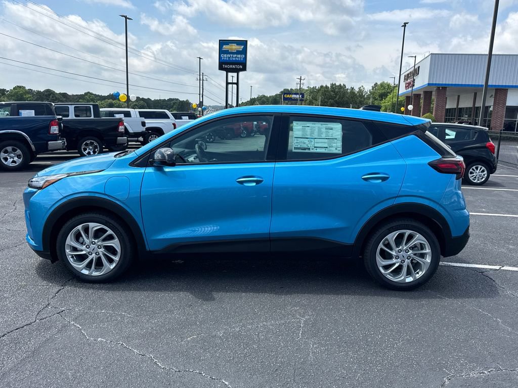 2027 Chevrolet Bolt LT - Photo 9