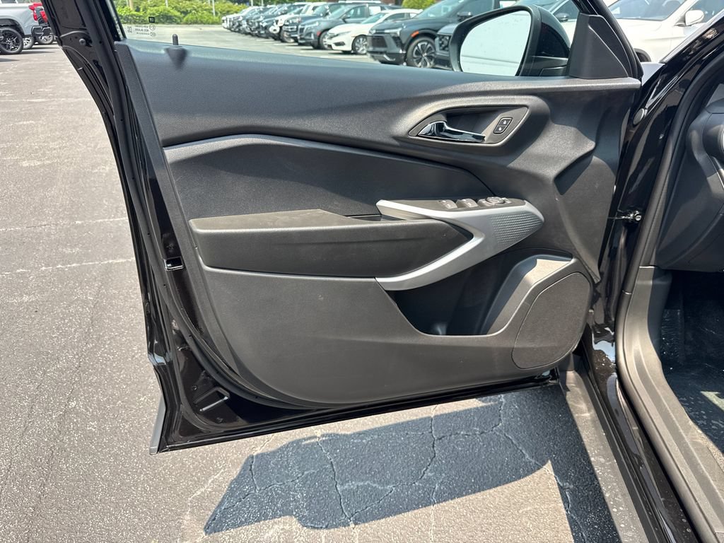 2026 Chevrolet Trax RS - Photo 10