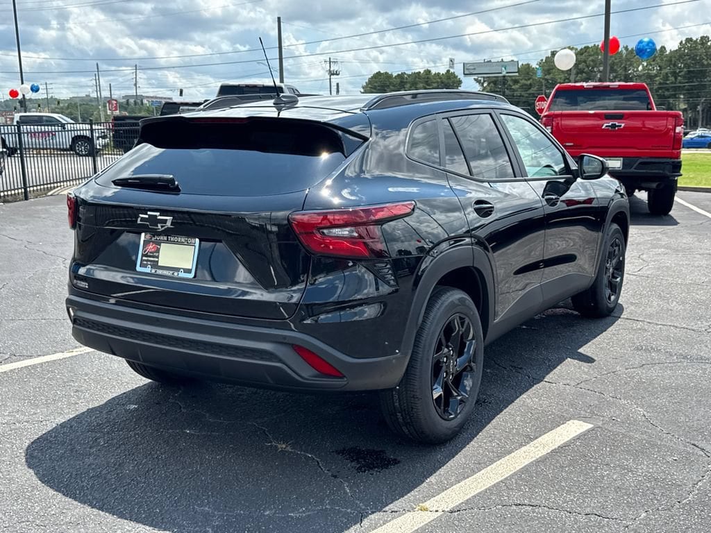 2026 Chevrolet Trax LT - Photo 6