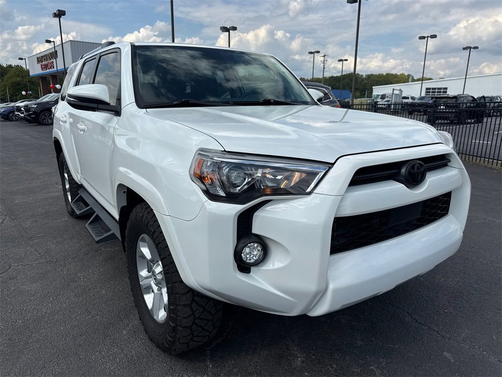 2024 Toyota 4Runner SR5 Premium photo 3