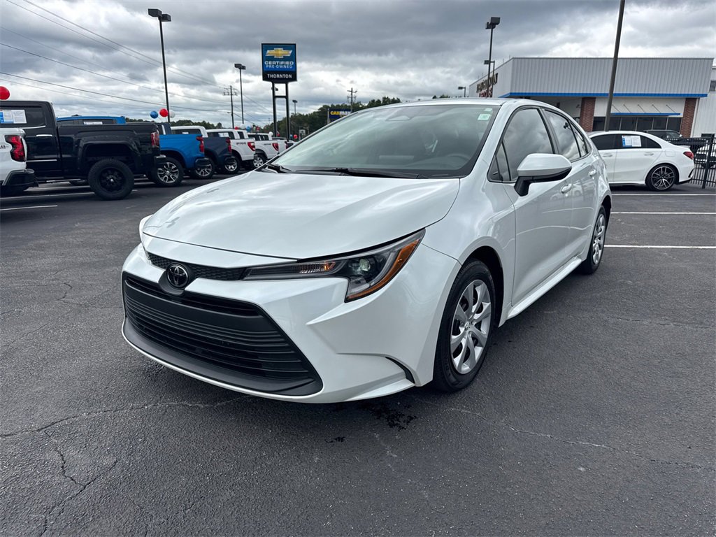 2023 Toyota Corolla LE photo 2