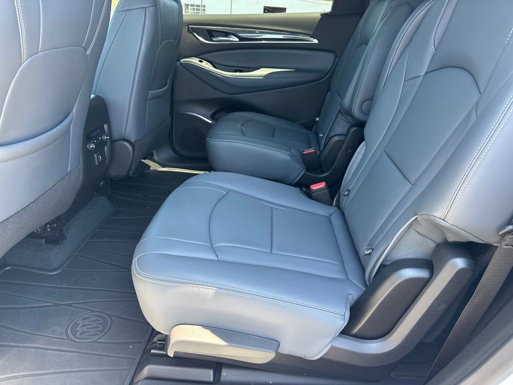 2024 Buick Enclave Essence - Photo 22