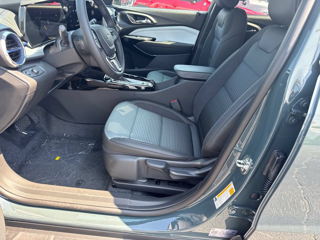 2026 Chevrolet Trax LT - Photo 10