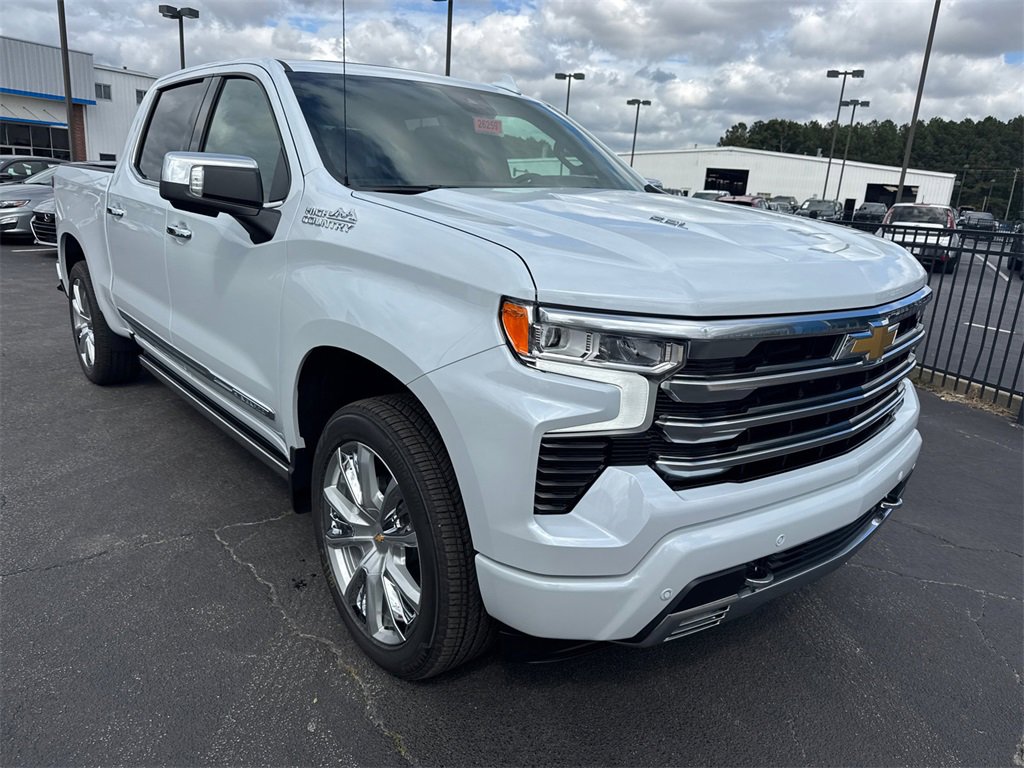 2026 Chevrolet Silverado 1500 High Country photo 3