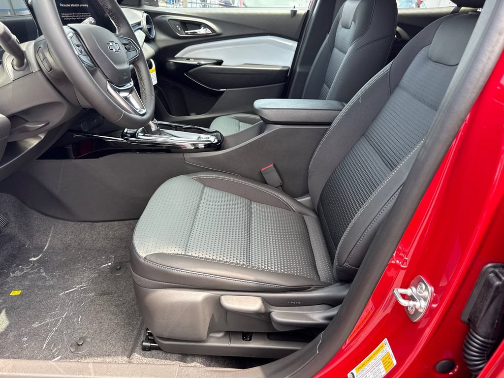 2026 Chevrolet Trax LT - Photo 10