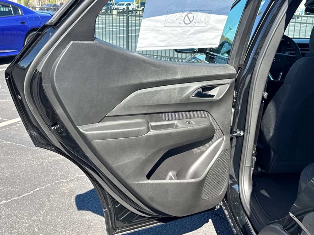 2027 Chevrolet Bolt LT - Photo 22