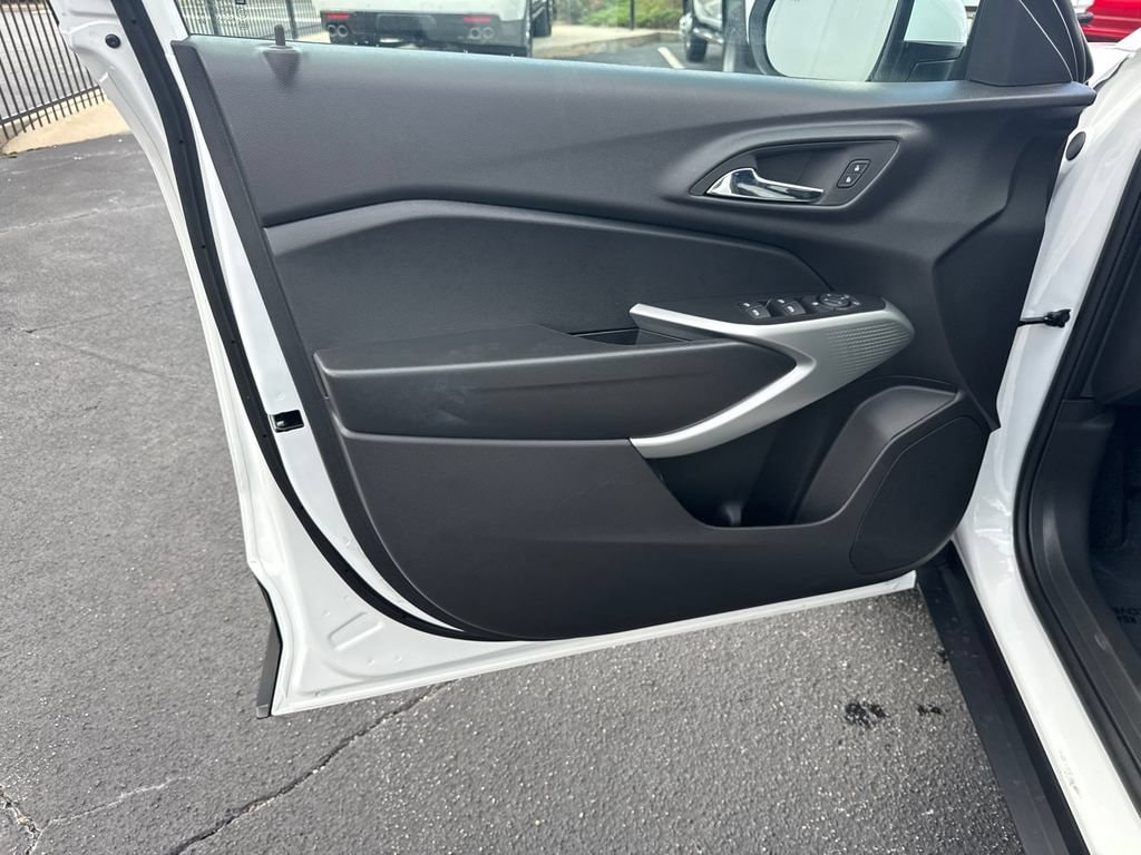 2026 Chevrolet Trax LS - Photo 11