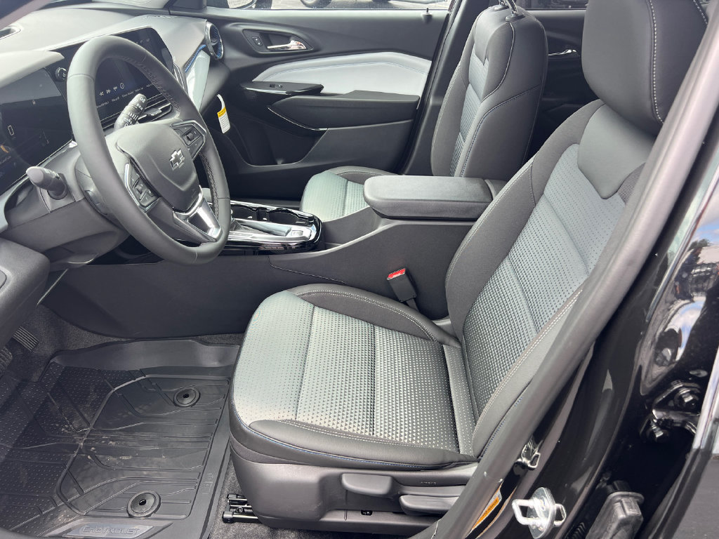 2026 Chevrolet Trax LT - Photo 10
