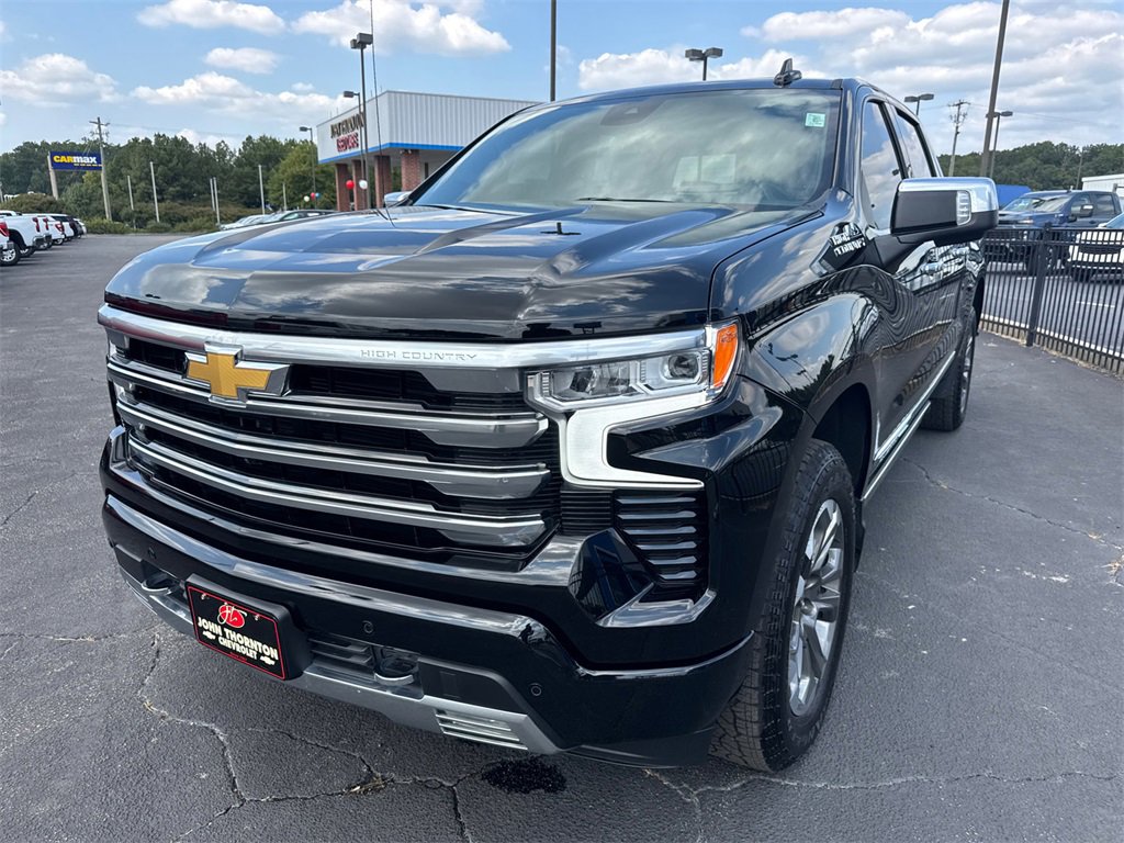 2024 Chevrolet Silverado 1500 High Country photo 2