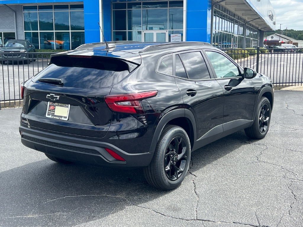 2026 Chevrolet Trax LT - Photo 6