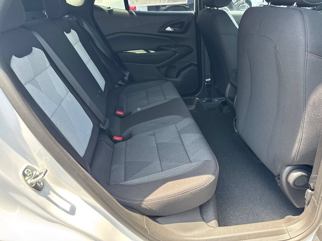 2026 Chevrolet Trax RS - Photo 16