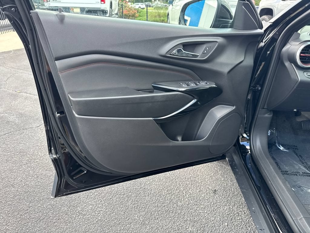 2026 Chevrolet Trax RS - Photo 11