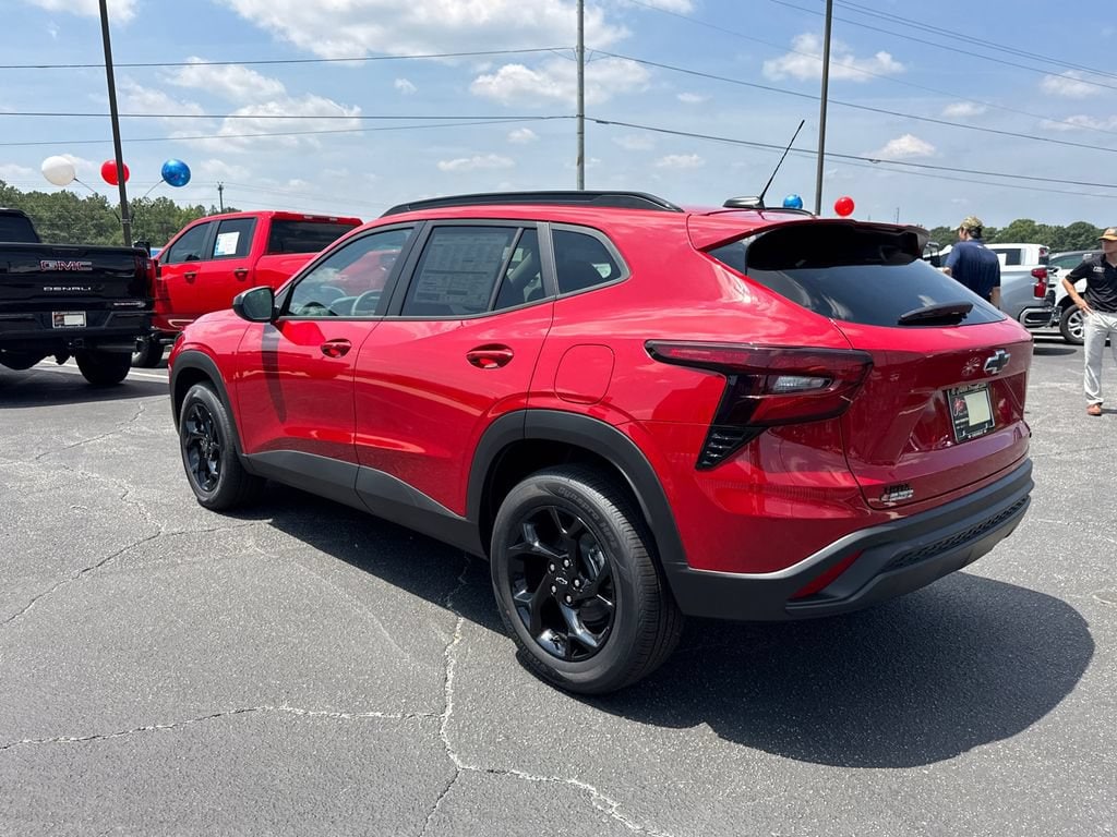 2026 Chevrolet Trax LT - Photo 8
