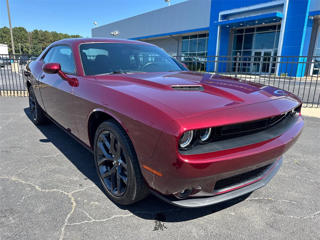 2022 Dodge Challenger SXT photo 4