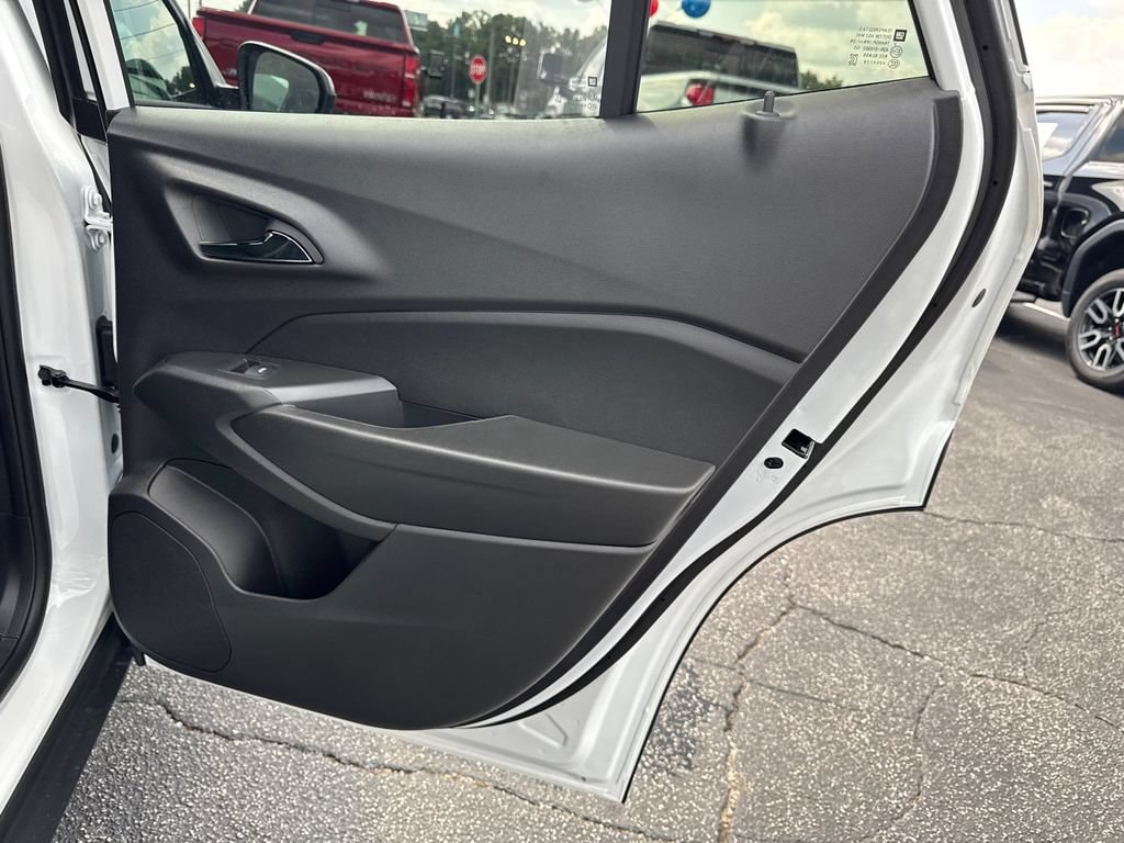 2026 Chevrolet Trax RS - Photo 17