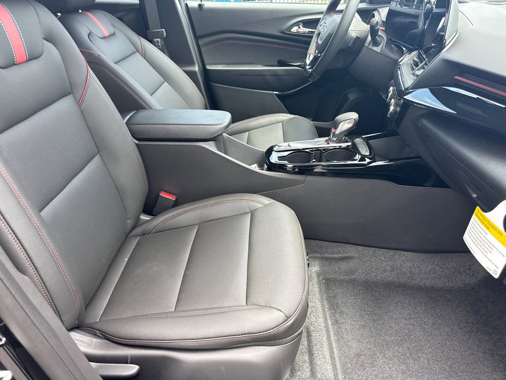 2026 Chevrolet Trax RS - Photo 14