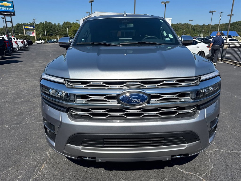 2024 Ford Expedition MAX Platinum photo 2