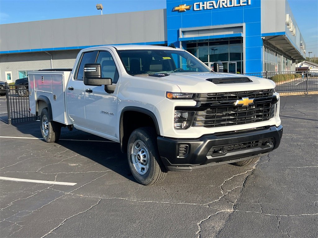 2025 Chevrolet Silverado 2500HD photo 4