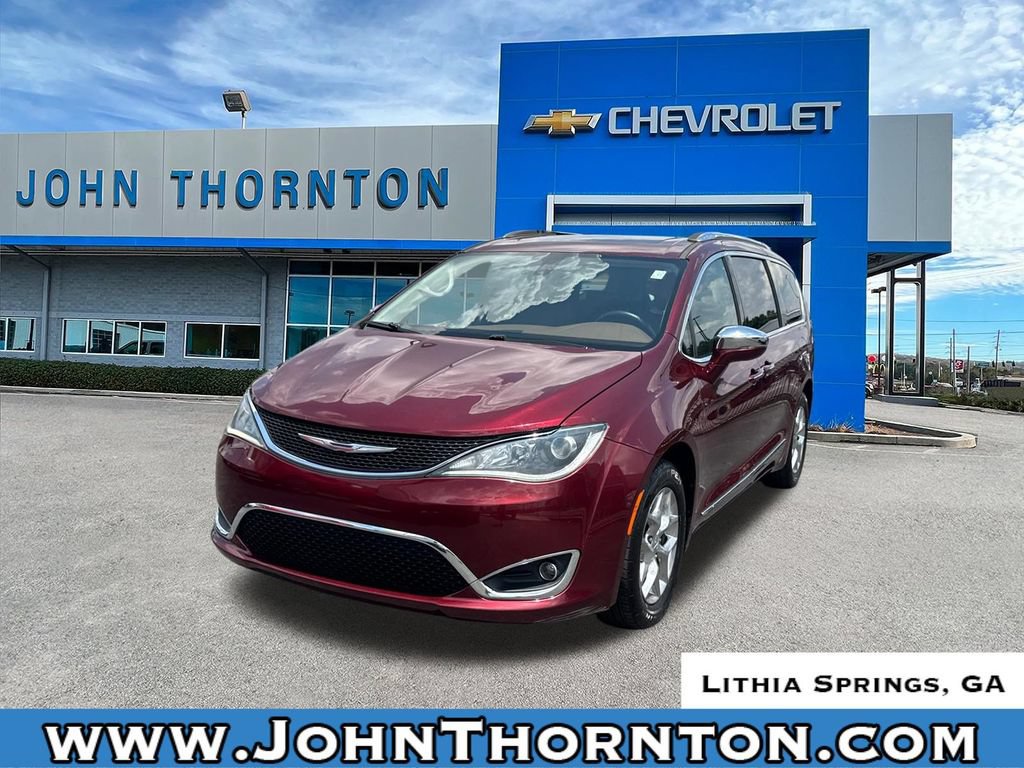 2018 Chrysler Pacifica Limited's photo