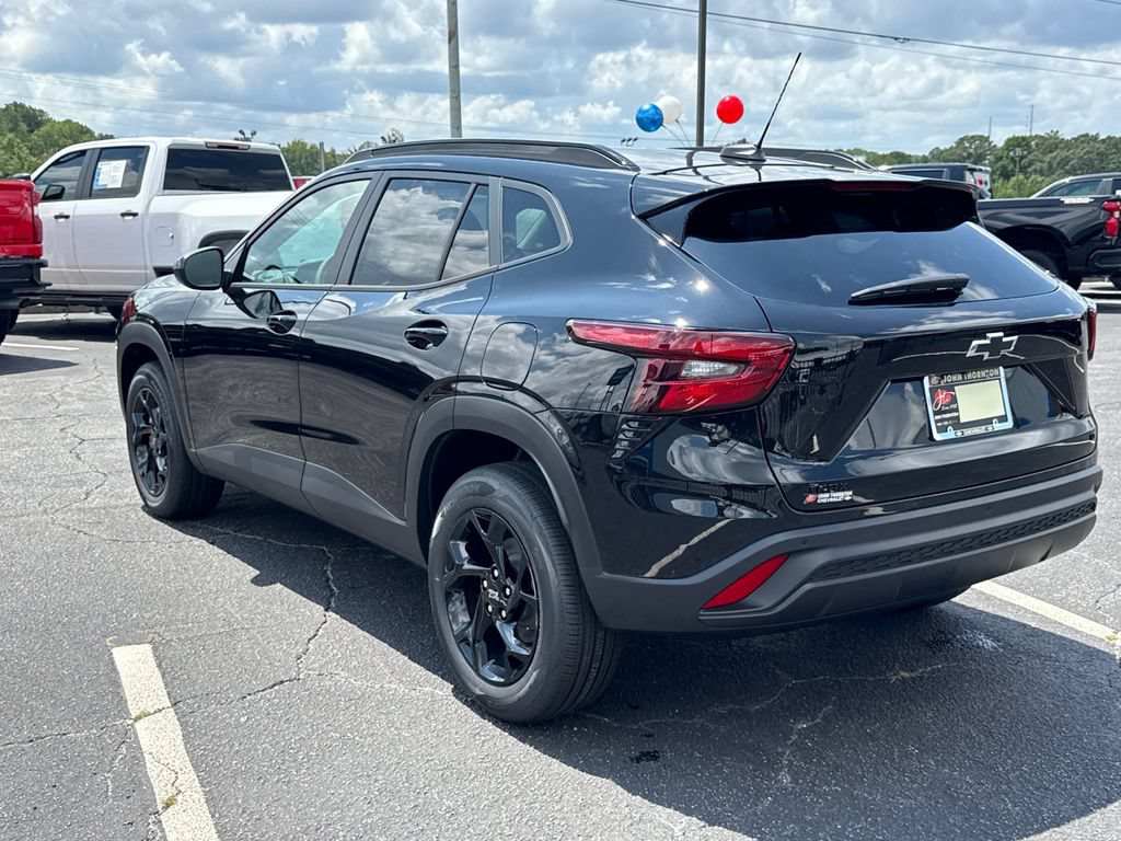 2026 Chevrolet Trax LT - Photo 8