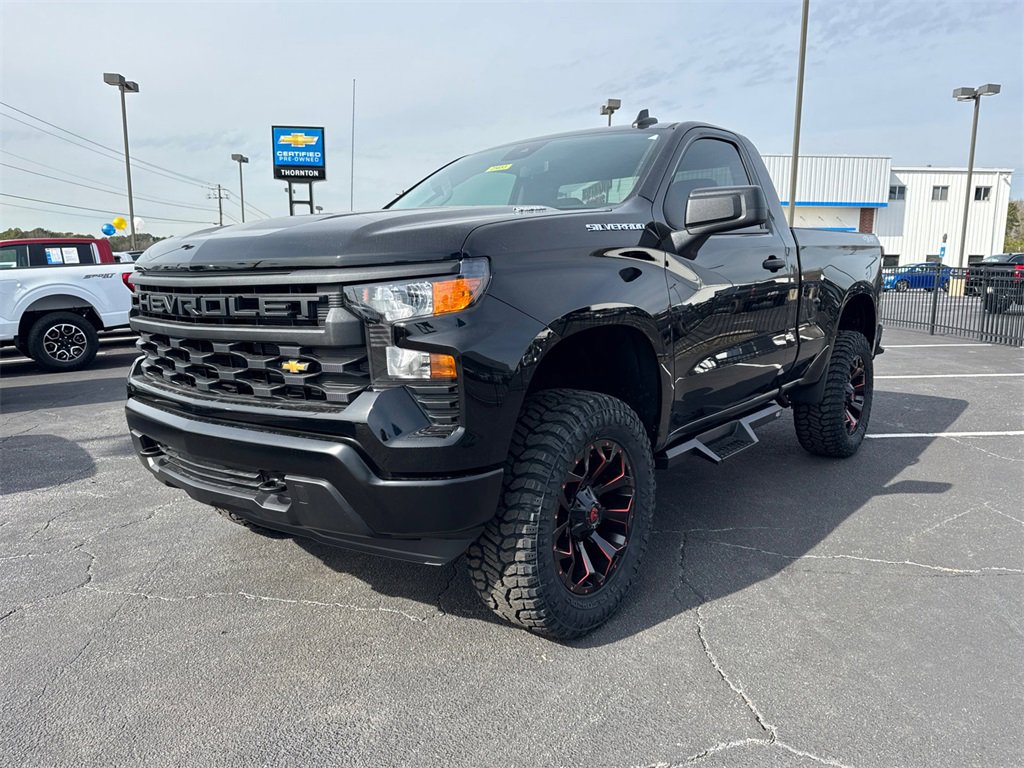 2025 Chevrolet Silverado 1500 photo 2