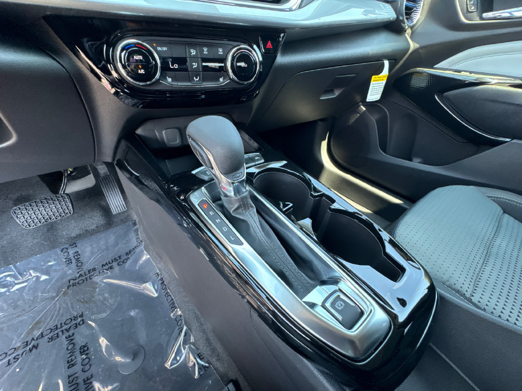 2026 Chevrolet Trax LT - Photo 30