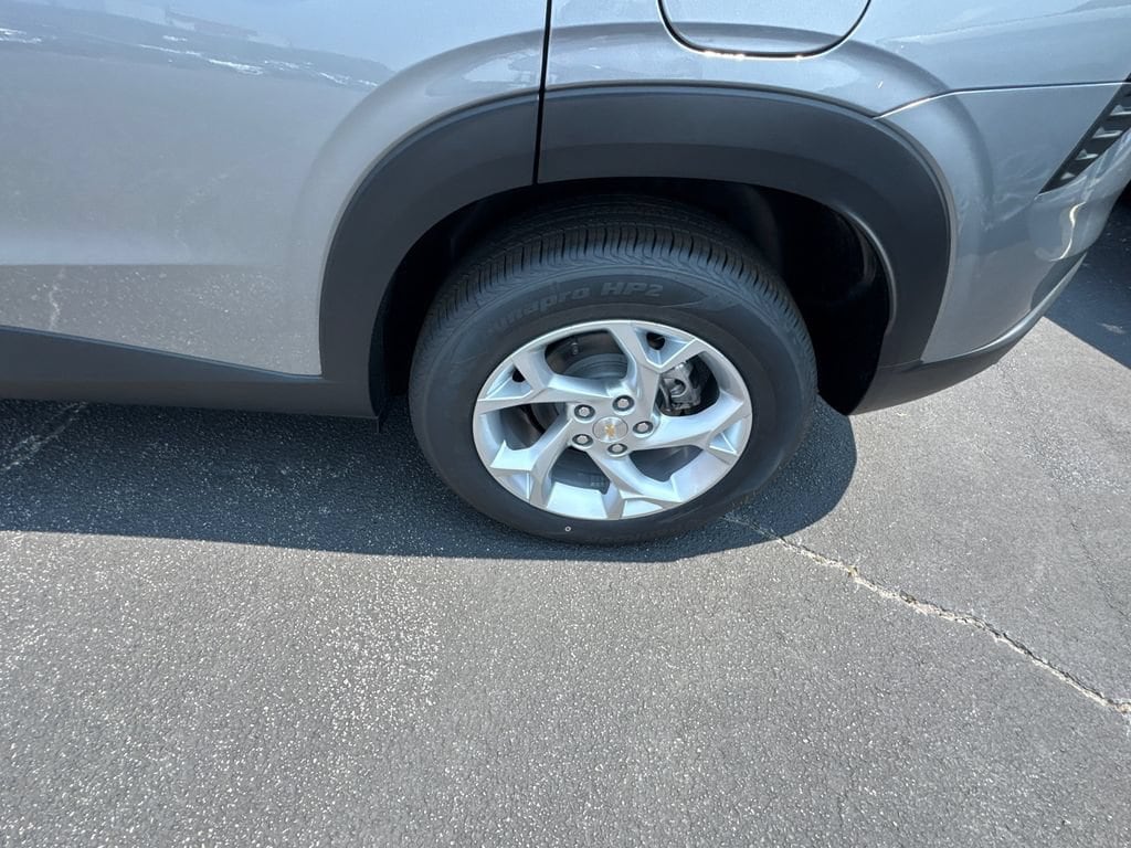 2026 Chevrolet Trax LS - Photo 20