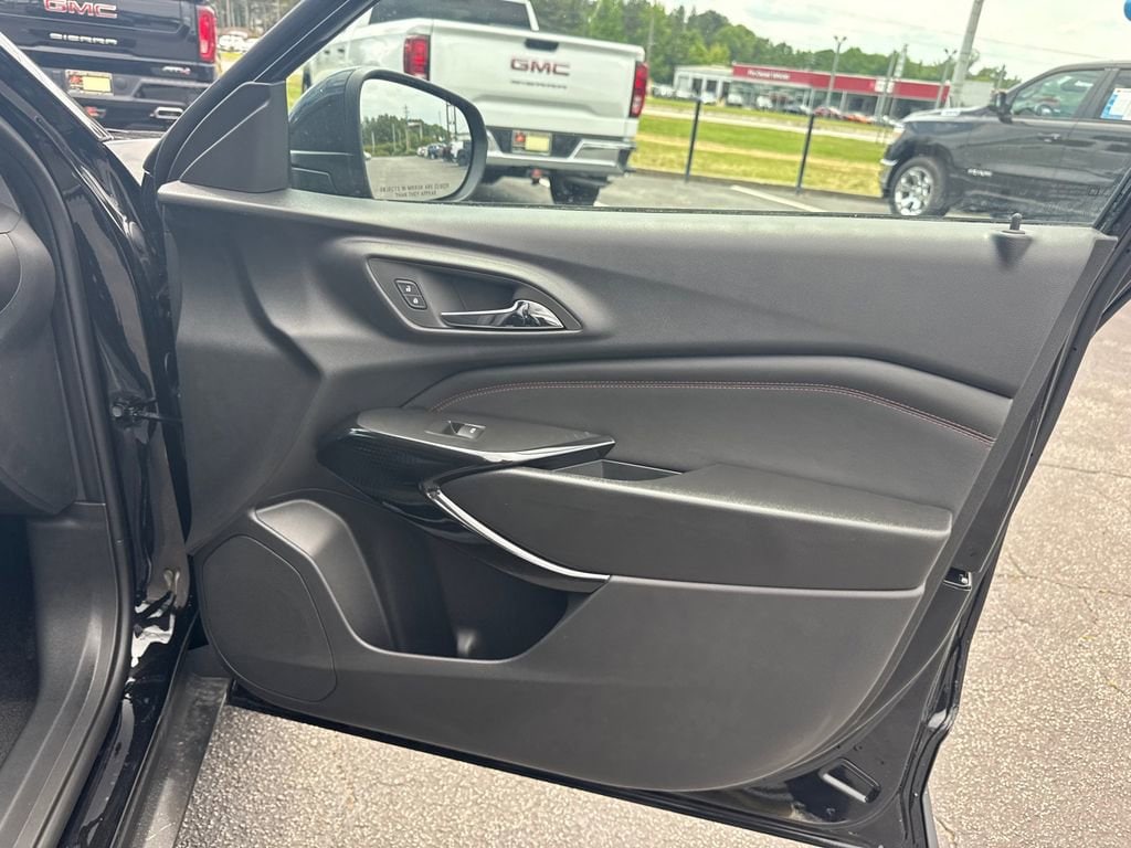 2026 Chevrolet Trax RS - Photo 15