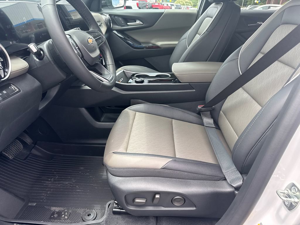 2026 Chevrolet Equinox LT - Photo 10