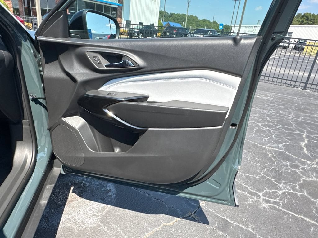 2026 Chevrolet Trax LT - Photo 15